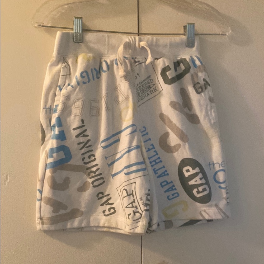 GAP Cream Graphic Shorts with Blue and Gray Accents